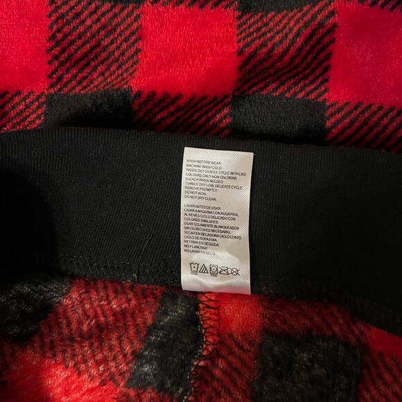 Holiday Fam Jams Men's Pajama Set in Red and Black Size XL - Picture 8 of 8